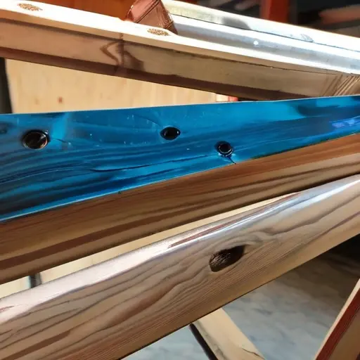 Использование дефектной древесины (с червоточинами и синевой) в стиле Рустик и Лофт